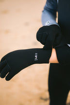 C-Skins Junior 3mm Wired Gloves