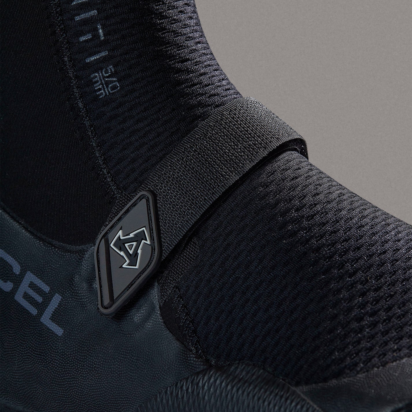 Xcel 8mm Infiniti Round Toe Wetsuit Boots